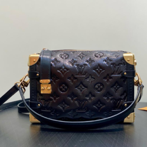 Louis Vuitton شنطة