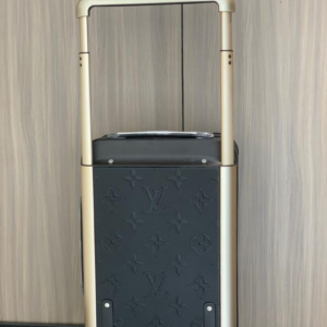 louis vuitton شنطة سفر