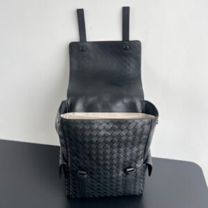 bottega veneta شنطة