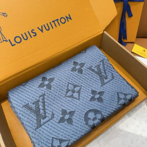 louis vuitto سكارف