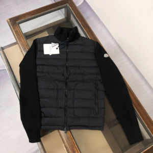 moncler جاكيت
