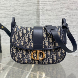 dior شنطة