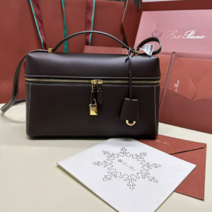 loro piana شنطة