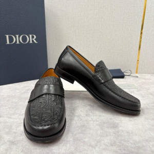 dior حذاء