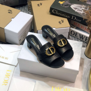 dior حذاء