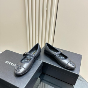 chanel حذاء