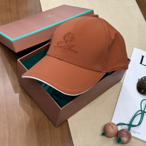 loro piana كاب