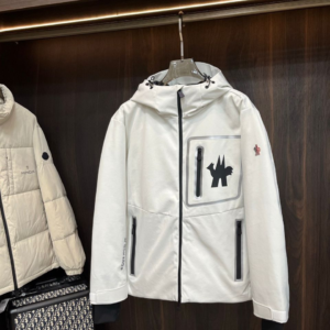 moncler جاكيت