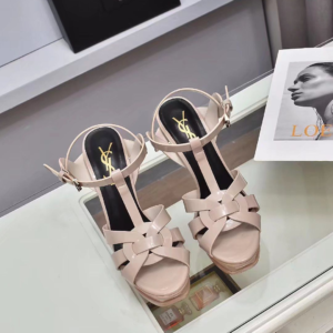 saint laurent حذاء