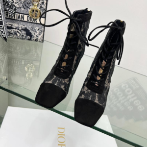 dior حذاء