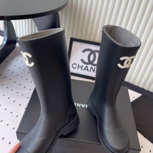 chanel حذاء