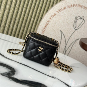 chanel شنطة