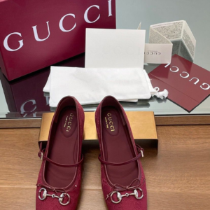 gucci حذاء