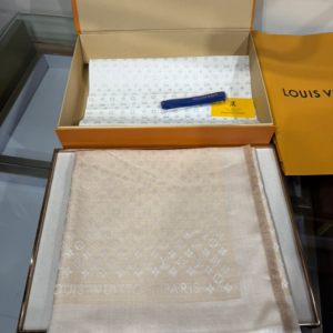 louis vuitton اسكارف