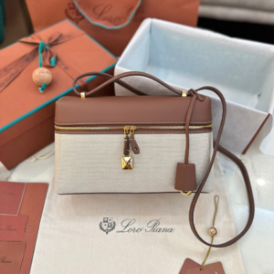 loro piana شنطة