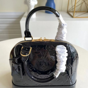 louis vuitton شنطة
