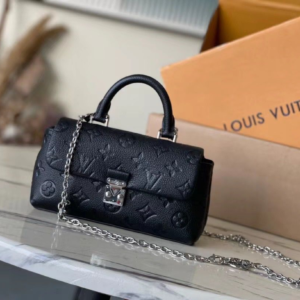 louis vuitton شنطة