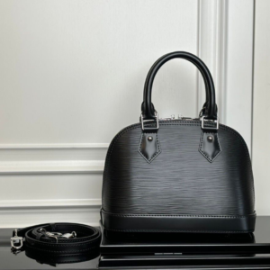 louis vuitton شنطة
