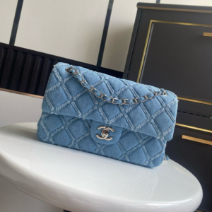 chanel شنطة