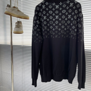 louis vuitton تيشيرت