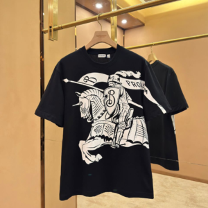 prada تيشيرت