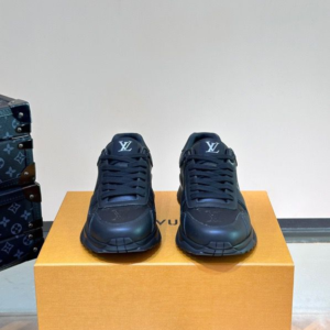 louis vuitton حذاء