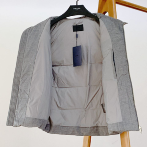prada جاكيت