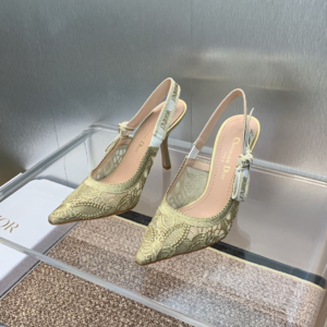 dior حذاء