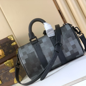 louis vuitton شنطة سفر