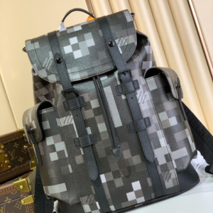 louis vuitton شنطة سفر