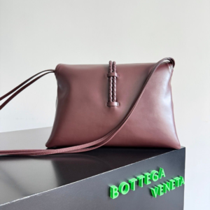 bottega venta شنطة