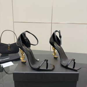 saint laurent حذاء