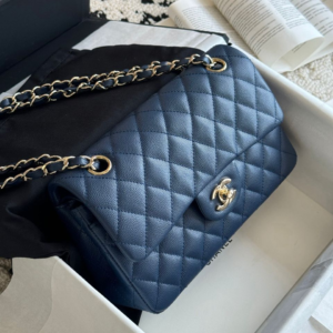 chanel شنطة