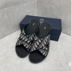 dior حذاء