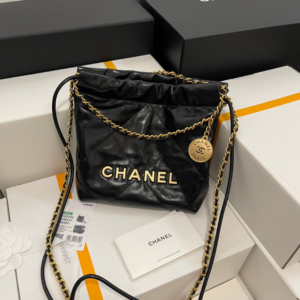 chanel شنطة