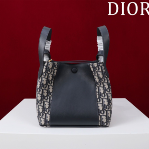 dior شنطة