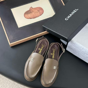 chanel حذاء