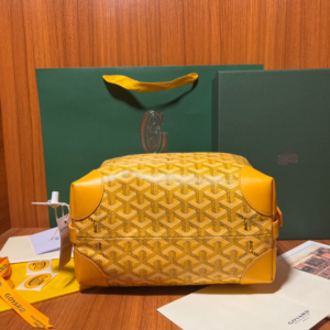 goyard شنطة