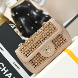 chanel شنطة