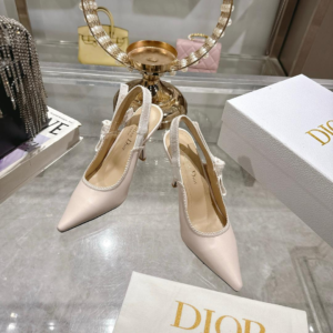 dior حذاء