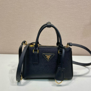 prada شنطة