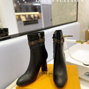 louis vuitton حذاء