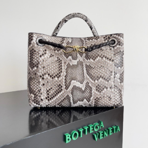 bottega venta شنطة