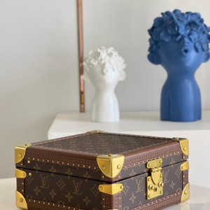 louis vuitton شنطة