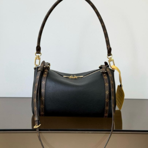 louis vuitton شنطة