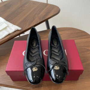 gucci حذاء نسائى