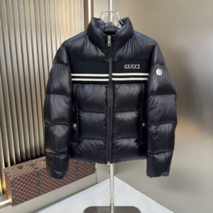 gucci جاكيت