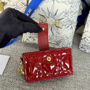 dior شنطة