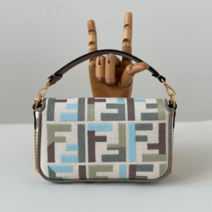 fendi شنطة