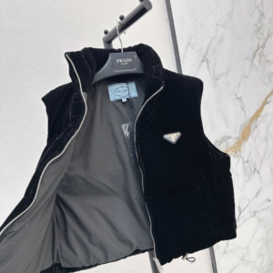 prada جاكيت